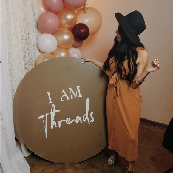 Meet your Posher, Lettie from I Am Threads - Picture 2 of 3